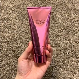 Bombshell lotion